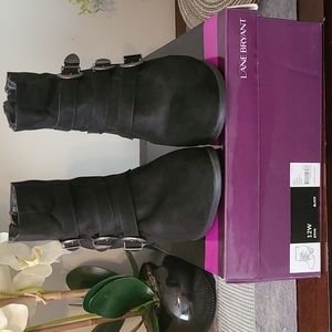 Lane Bryant Woman Size 12 Wide booties. Color: Black. Worn few times